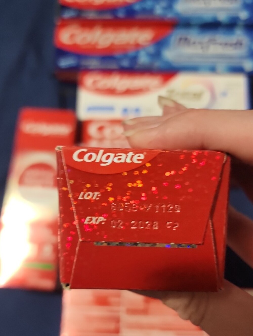 7 Colgate Assorted Toothpaste Value Pack - Red Packaging - Picture 3 of 8